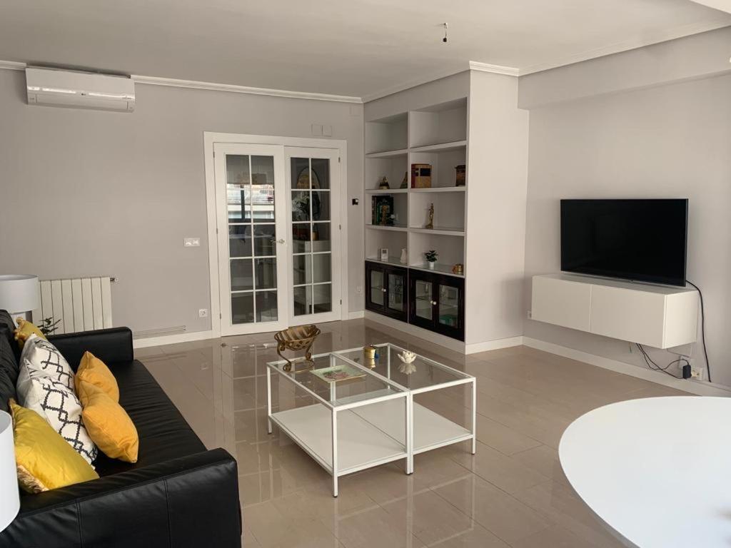 Seamed Apartment มาลากา ภายนอก รูปภาพ