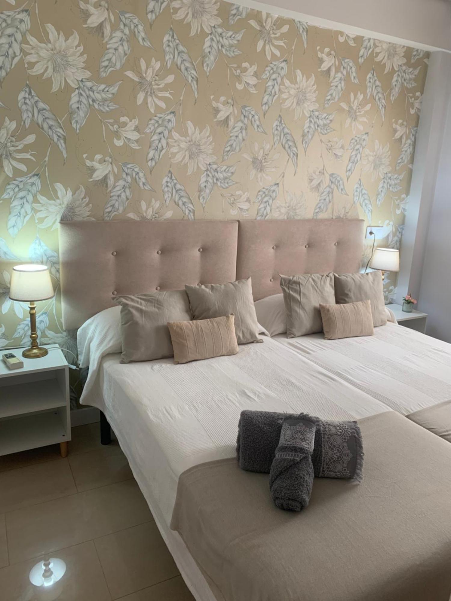 Seamed Apartment มาลากา ภายนอก รูปภาพ